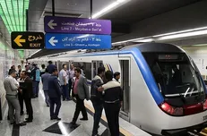 افزایش چند برابری مسافران مترو در نوروز / استقبال مسافران از شهر زیرزمینی