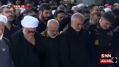 ببینید| اشک‌های فرماندهان و مردم حاضر در مراسم اقامه نماز بر پیکر رهبر شهید انقلاب