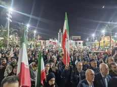 میدان‌داری مردم رشت در پنجاه و سومین شب از قرار عاشقی/وداع با شهید محمد پور کریم+فیلم