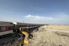 قاسمی: علت اصلی بروز حادثه قطار مشهد - یزد به زودی اعلام می شود