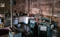 آتش سوزی در آزمایشگاه دانشکده عمران دانشگاه شریف / لغو کلاس‌های دانشکده عمران + فیلم و عکس