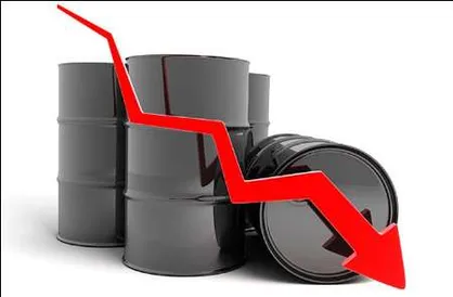 کاهش قیمت نفت به ۴۰ دلار