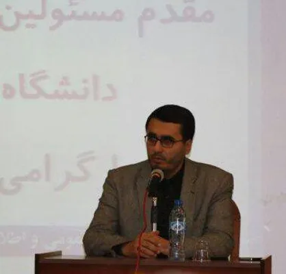 شعار&zwnj;های انقلاب اهداف اصلی مردم است/ خوش بینی به آمریکا یعنی شکست