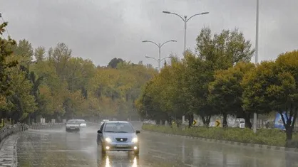 ورود سامانه بارشی به زنجان همراه با رعد و برق