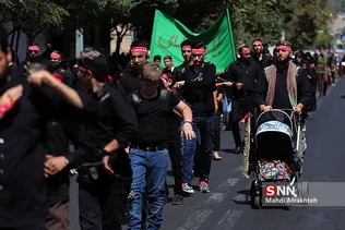 دسته عزاداری روز عاشورا حسینی