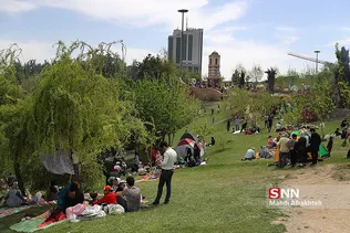 روز طبیعت در پل طبیعت تهران