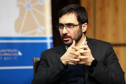 خودتنظیم&zwnj;گری؛ بحث جامانده در تنظیم مقررات صوت و تصویر فراگیر  / ساترا باید راه را برای توسعه کسب&zwnj;وکارها آسان نماید
