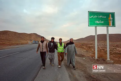 پیاده تا حریم امام مهربانی&zwnj;ها / روایتی از دلدادگی دانشجو زائر مشهد الرضا(ع)