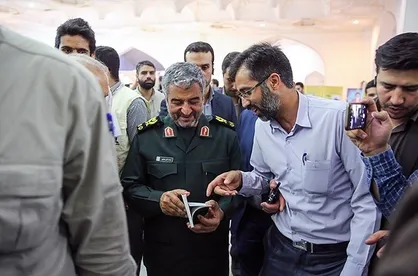 بازدید سردار جعفری از نمایشگاه بین&zwnj;المللی کتاب تهران