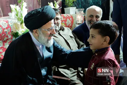 بزرگداشت شهدای مدافع حرم و تجليل از خانواده شهيد حججي در حرم مطهر رضوی