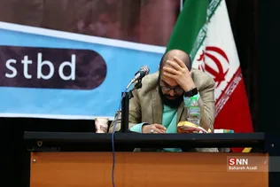 بررسی نقش رسانه در اعتراضات مردمی