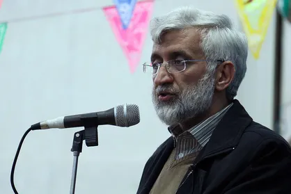 نیرو&zwnj;هایی که بازی دراز را آزاد کردند امروز مناطق زلزله زده را آباد می&zwnj;کنند/ کولبران بار بی&zwnj;تدبیری برخی مسئولان را به دوش می&zwnj;کشند