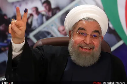 تحلیلی بر اقدام مرد ۲۳ میلیونی/ چرا روحانی کابینه را محافظه&zwnj;&lrm;کارانه تعیین کرد؟