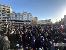 سوگواری مردم تهران در فراغ رهبر شهید انقلاب / این انقلاب صاحب بالاتری دارد و به دست صاحب اصلی آن خواهد رسید+ فیلم