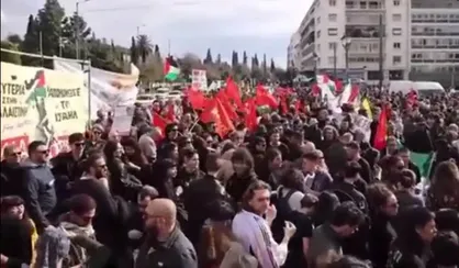 تظاهرات سراسری در ۲۸ شهر یونان در حمایت از ایران/ به آتش کشیدن پرچم آمریکا در آتن+فیلم