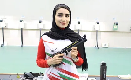 مدال نقره برای هانیه رستمیان