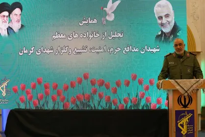 تكفيري ها مثل سلاح کشتار جمعی عمل می&zwnj;کنند/ هیچ شهری در ایران به اندازه کرمان معطر به عطر شهیدان نیست