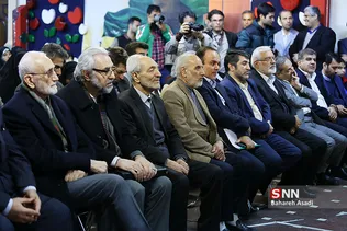 نواختن زنگ انقلاب در مدرسه رفاه
