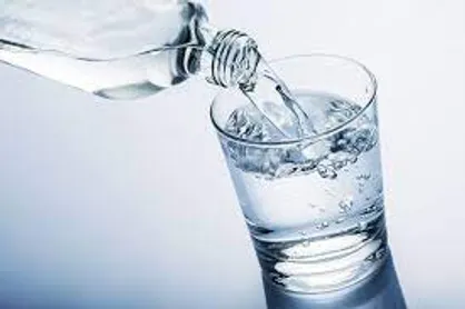 نوشیدن آب به پیشگیری از نارسایی قلبی کمک می&zwnj;کند
