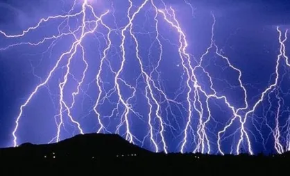صاعقه جان ۶ نفر را گرفت