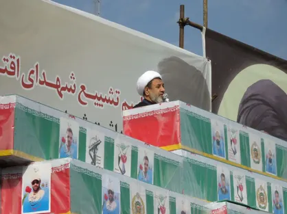 امام جمعه کرمان نسبت به فریب و نفوذ دشمن هشدار داد