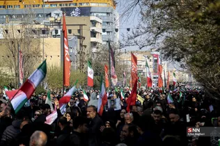 مراسم تشییع شهدای ناوگان دنا در میدان انقلاب تهران