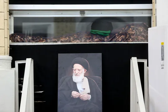 آیین وداع با پیکر آیت‌الله شبیری زنجانی(ره)