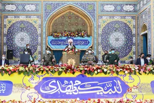 صبحگاه مشترک نیرو‌های مسلح در مسجد جمکران