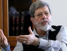 واکنش «وزیر اسبق بهداشت» به ادعای واکسیناسیون ۷۰ درصدی جامعه/ مرندی: ایمنی جمعی پس از دریافت دو دُز واکسن ایجاد می‌شود