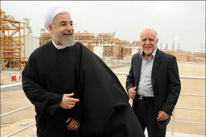 تحصن، تجمع، طوفان توئیتر؛ دانش&zwnj;آموختگان صنعت نفت حقشان را فریاد می&zwnj;زنند/ استخدام وزارت نفت؛ حق دانشجویان، سهم نمایندگان!