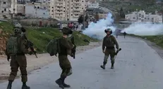 زخمی شدن یک نظامی اسرائیلی در درگیری‌های نابلس/ شهادت یک فلسطینی در الخلیل