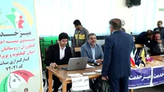 برپایی میز خدمت صندوق بیمه اجتماعی کشاورزان، روستائیان و عشایر در شهر باشت
