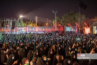 پیکر پاک و مطهر شهید مدافع حرم بی سر عبد الله اسکندری شامگاه جمعه چهاردهم مردادماه 1401 در جمع عزاداران حسینی کانون رهپویان وصال شیراز با حضور چشمگیر مردم قدرشناس شیراز تشییع شد.