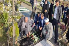 گلباران مزار شهدای پرستار مدافع سلامت گیلان