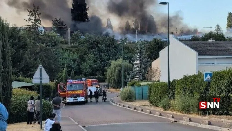 وقوع آتش‌سوزی بزرگ در نزدیکی فرودگاه شارل دوگل پاریس
