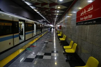 چهار ایستگاه جنوبی خط یک مترو در روز ارتش مسافرگیری ندارند