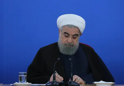 روحانی قهرمانی تیم ملی فوتسال بانوان را تبریک گفت