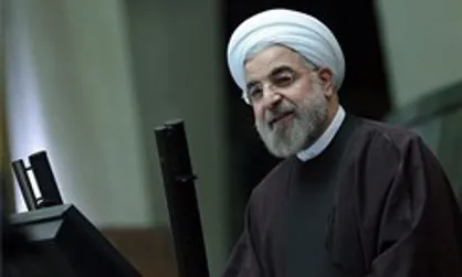 امضاهای نمایندگان در صحن مجلس بر طرح سوال از روحانی