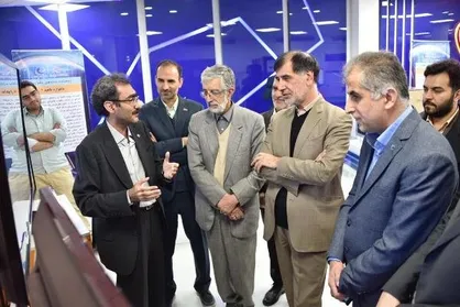 باهنر و حداد عادل از دستاوردهای فضایی کشور بازدید کردند