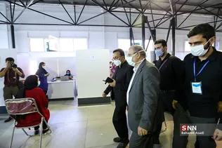 بازدید علیرضا زالی از مرکز واکسیناسیون بسیج دانشجویی