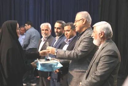 تأکید گفتمان انقلاب اسلامی بر حمایت از مستضعفان و توانمندسازی جمعیت در معرض آسیب&zwnj;های اقتصادی