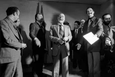 میرحسین موسوی: سنجاق کراوات امیر انتظام چون سوزنی در چشمم بود!/ جاسوسی که یکباره فرشته شد