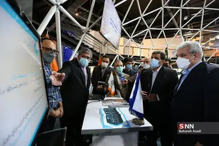 بازدید ستاری و ضرغامی از نمایشگاه ایران ساخت