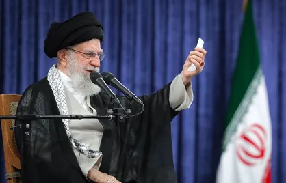 حرکت عظیم ملّت ایران در مسیر انقلاب، درسی ماندگار برای بشریّت