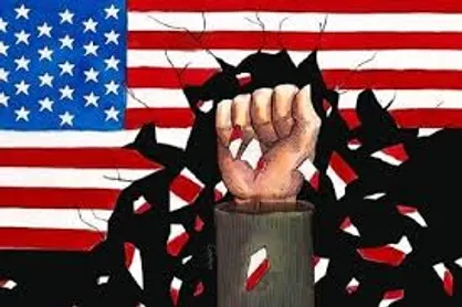 مسئولان باید بیدار شوند و چشم به راه کمک شیطان بزرگ نباشند