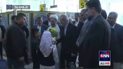 استقبال دو فرزند شهید از رئیس&zwnj;جمهور در فرودگاه زاهدان