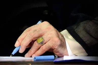 او سخن می‌گوید / مروری بر کتاب « آقای ایرانشهر » راوی رهبر شهید انقلاب در تبعید
