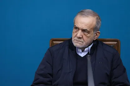 پزشکیان: با همکاری مردم و رسانه&zwnj;ها می&zwnj;توانیم از چالش&zwnj;های انرژی عبور کنیم/ اولویت ما این است که گاز منازل مردم قطع نشود + فیلم