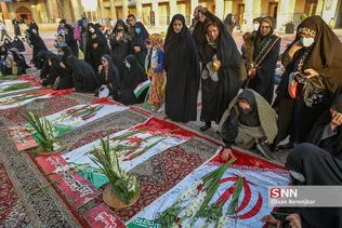 امروز در حرم مطهر شاهچراغ (ع)شوری برپا بود از جنس دانش آموزی، از جنس ذهن های جوان دهه هشتادی !