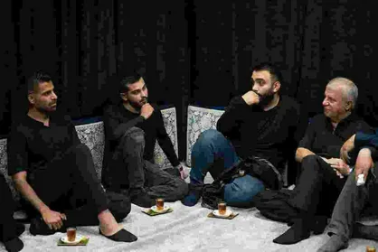 حضور اسطوره پرسپولیس و یک استقلالی در مراسم عزاداری امام حسین(ع)